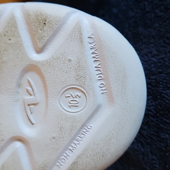 Men's Athletic Works Slip On Athletic Shoes - Size 10.5 - Picture 6 of 8